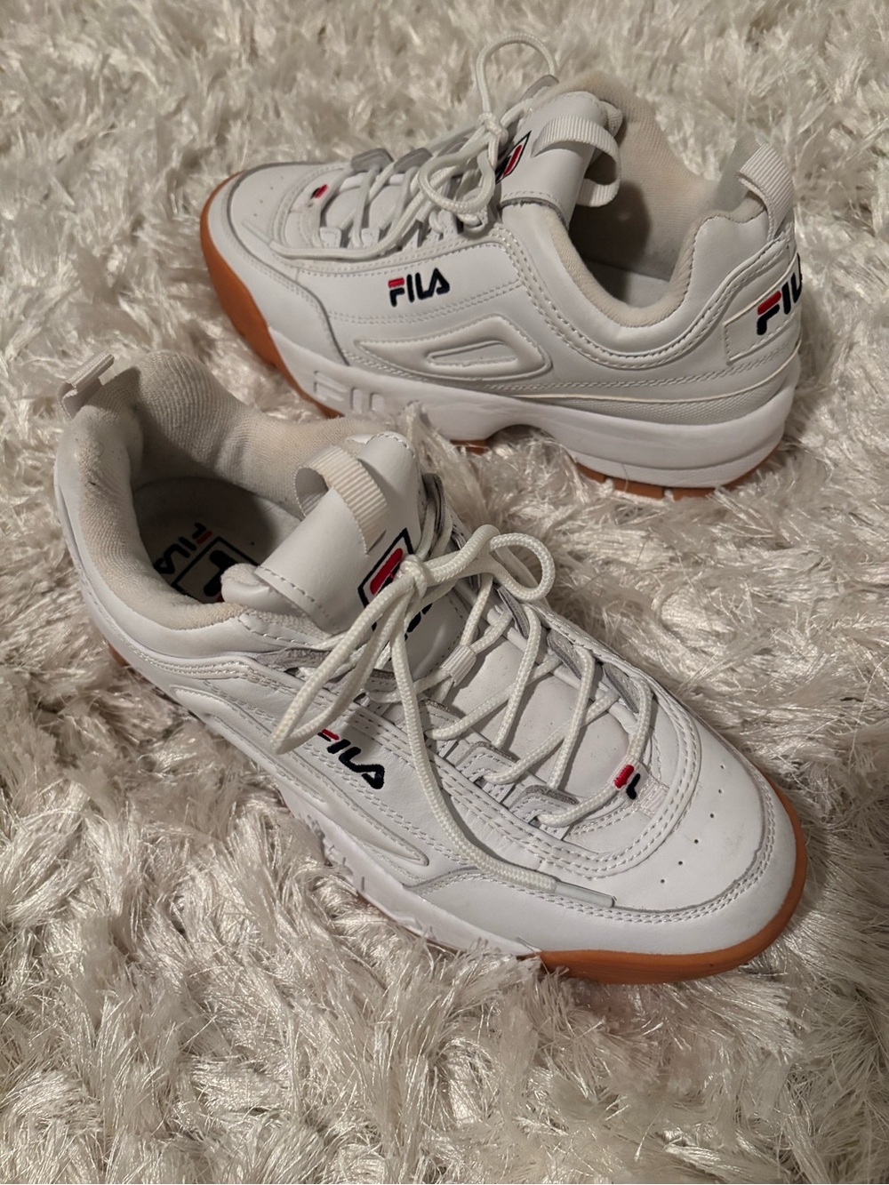 Make Offer! FILA White Leather Sneakers Gum Outsole red blue Logo size 9
